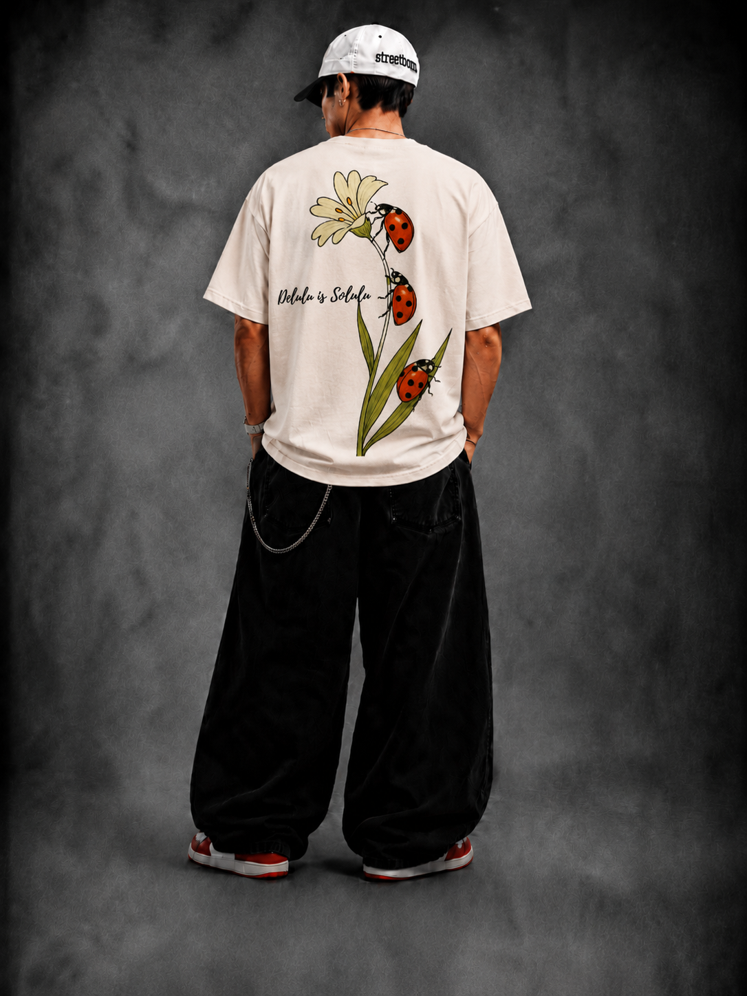 DELULU T-shirt